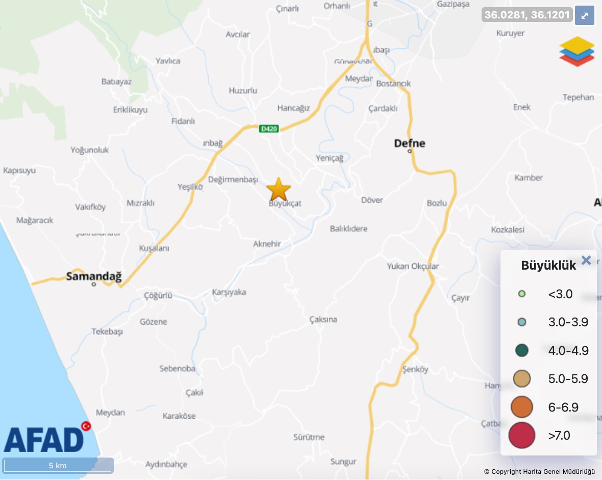 Hatay'da 6.4 büyüklüğünde deprem; Hasarlı binalar çöktü
