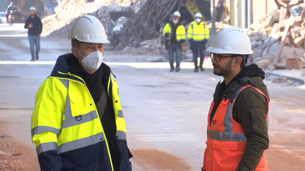 İstanbul Üniversitesi Mimarlık Fakültesi Dekanı Prof. Dr. Kemal Kutgün Eyüpgiller'ın başında bulunduğu ekip Antakya'da hasar gören tarihi yapıları inceledi.
