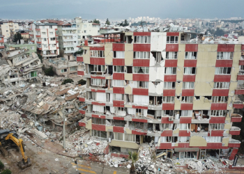 Kiminin evi, kiminin hayalleri enkaz altında kaldı