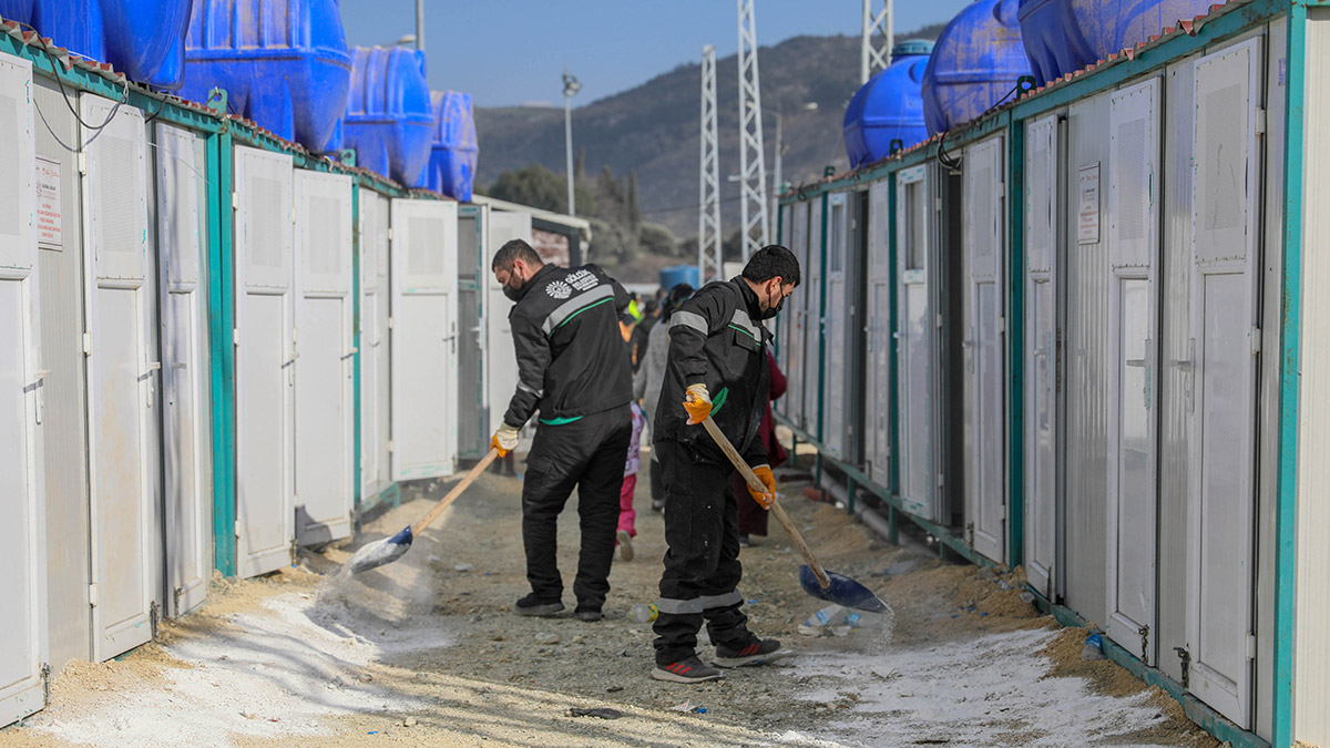 Çadır kentlerde dezenfeksiyon ve kireçleme