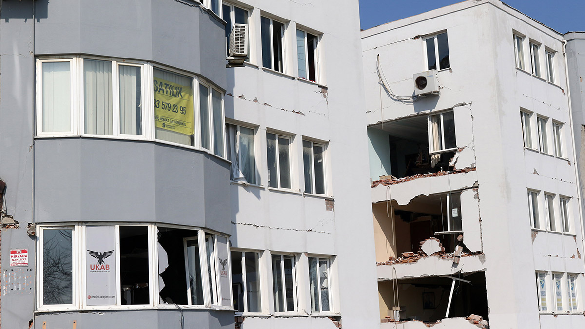 Hatay depremlerin ardından hayalet şehre döndü