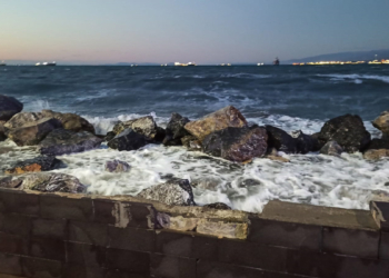 İskenderun'da deniz seviyesi yükseldi