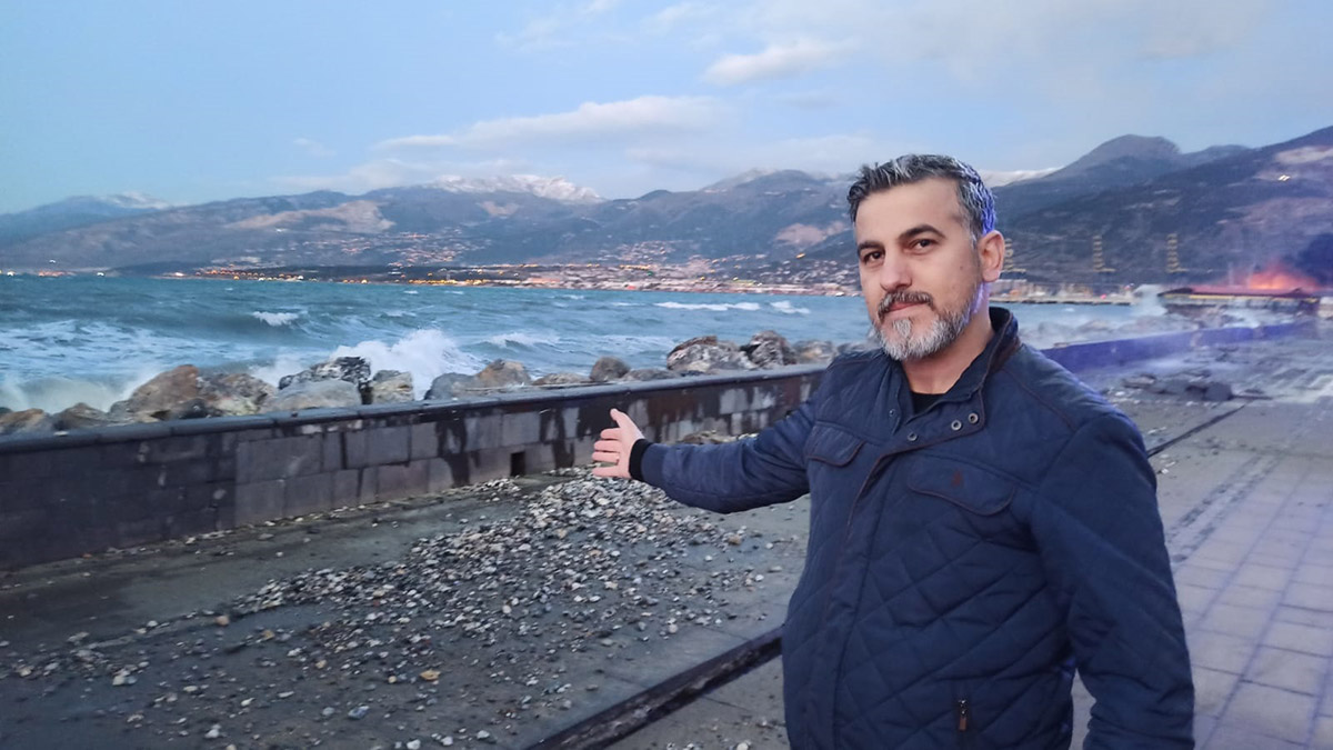 İskenderun'da deniz seviyesi yükseldi