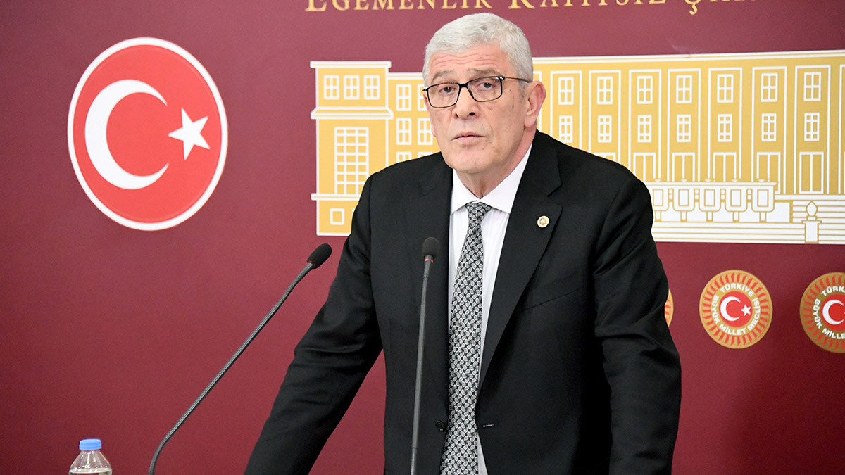 İYİ Parti Grup Başkanvekili Müsavat Dervişoğlu, "Cumhurbaşkanı Erdoğan'ı, Kasımpaşa'da bitirimhane işletmediği, devlet yönettiği hususunda uyarıyorum. Üslubunu gözden geçirmesini tavsiye ediyorum" dedi.