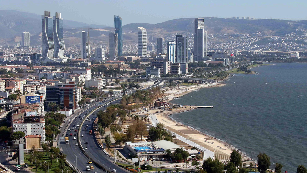 İzmir'de deprem riski diğer illere göre daha fazla