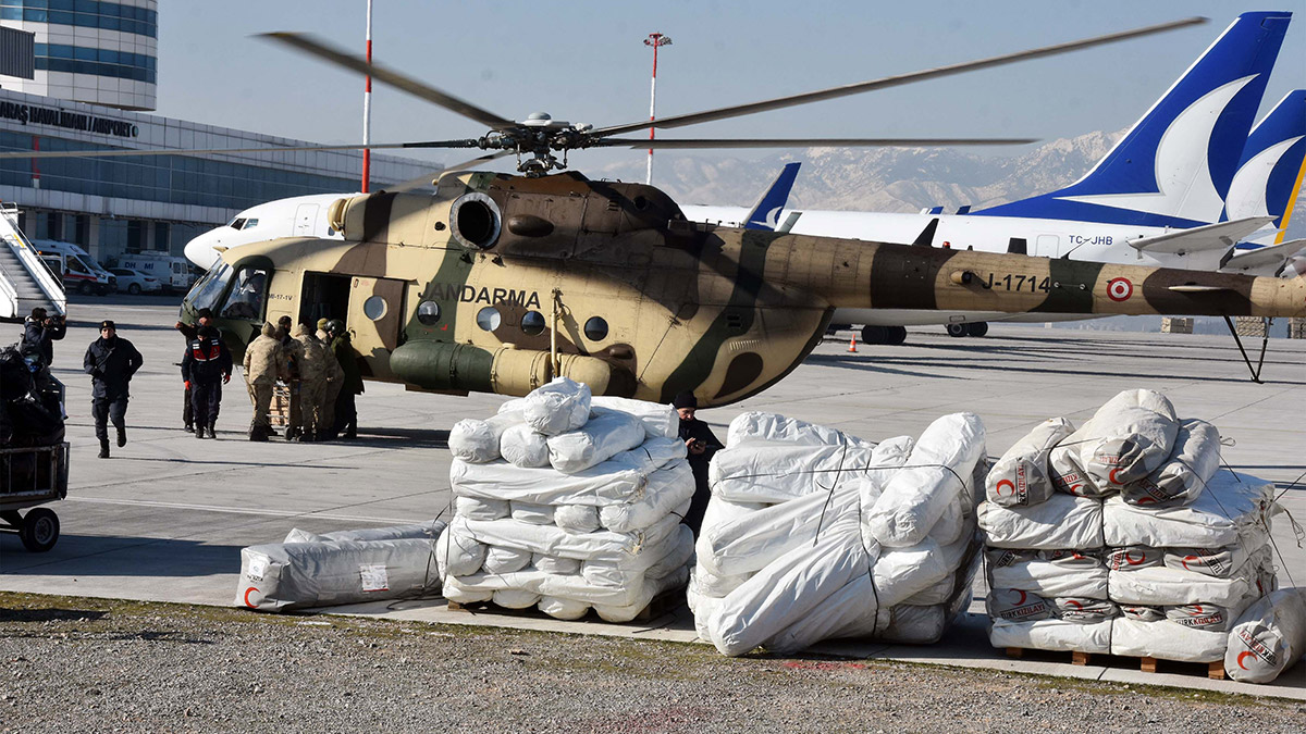 Kahramanmaraş Havalimanı en yoğun günlerini yaşıyor