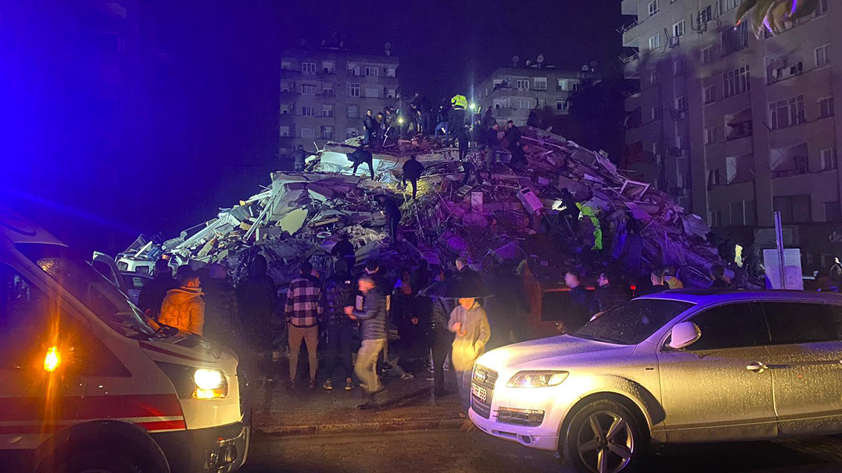 Depremde 5 bölge sallandı