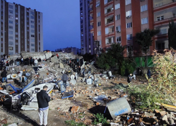 Malatya'da bir çok bina yıkıldı