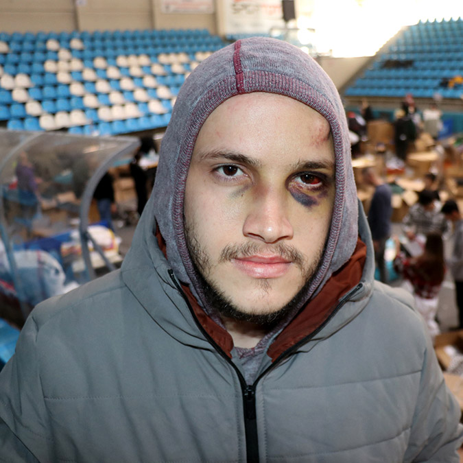 Kahramanmaraşlı depremzede konuştu; "O ses kulaklarımızdan gitmiyor. Çocukları uçaklara zor bindirdim. Kulağımdan gitmiyor o ses. 50 yıl da 100 yıl da geçse ben unutamam onu. Orası yeniden yapılsa yine de unutamam" dedi.