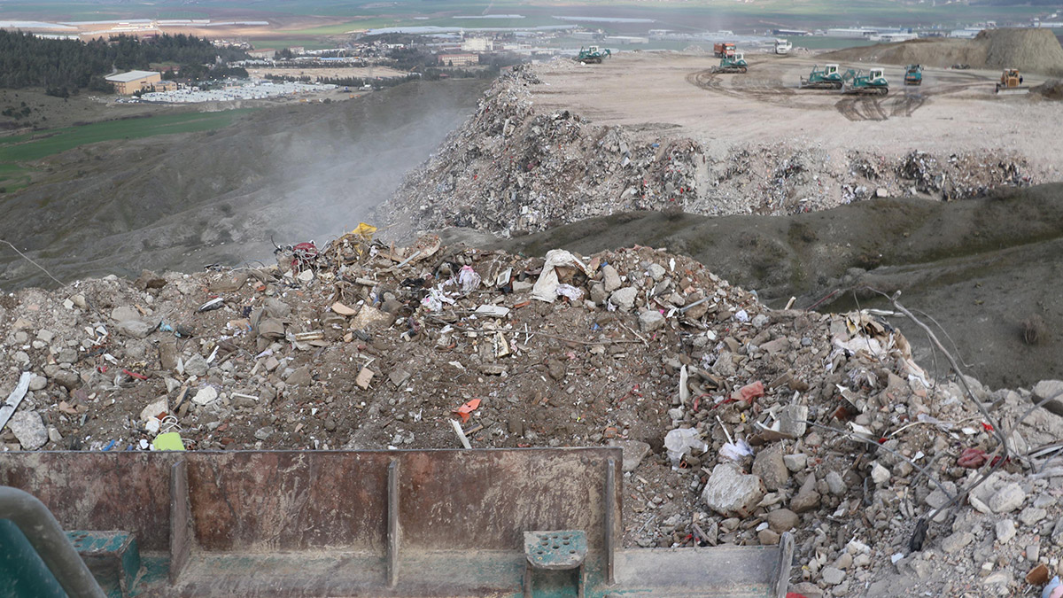 Enkaz tozundaki ölümcül Asbest tehlikesi!