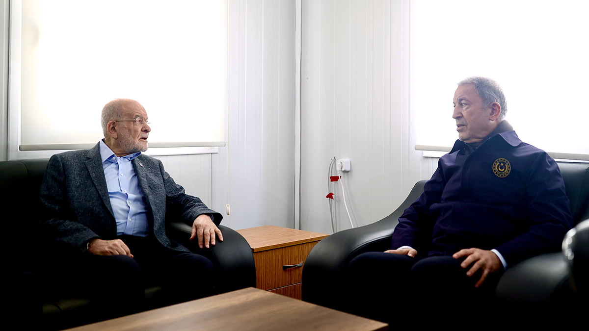 Temel Karamollaoğlu Hatay'da Bakan Akar ile görüştü