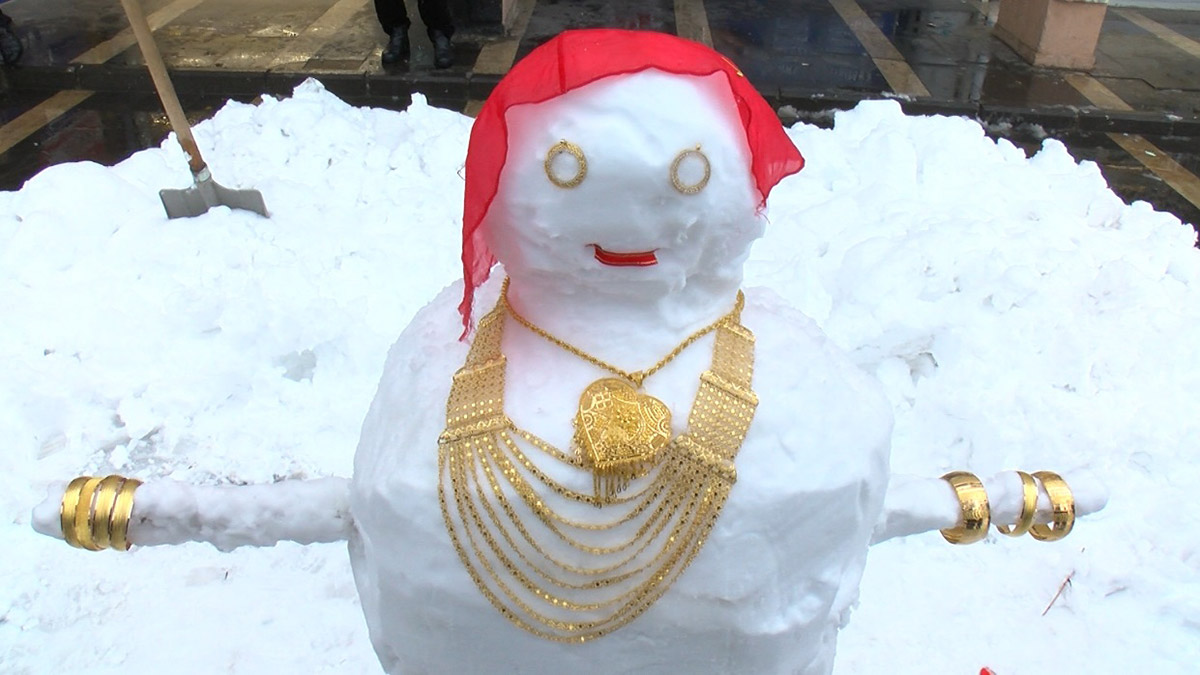 Kardan gelin'e 350 gram altın taktılar