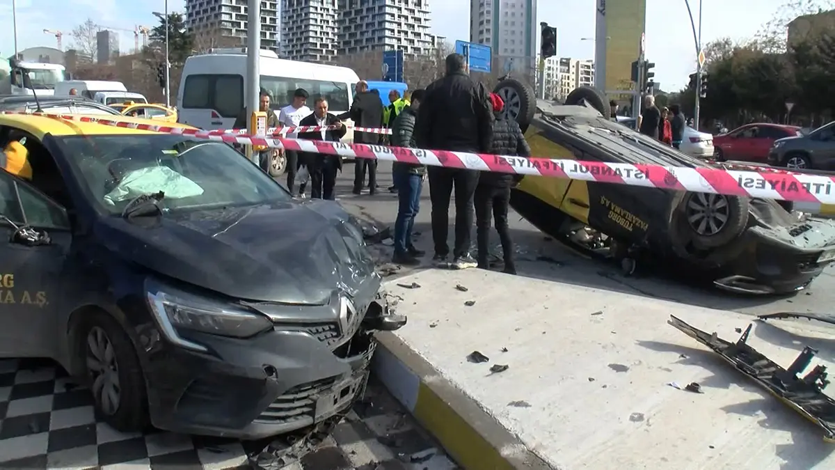 Kavşaktan hatalı dönüş yaptı, 1 kişi yaralandı