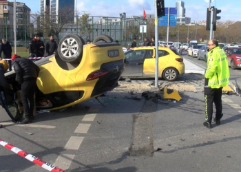 Kavşaktan hatalı dönüş yaptı, 1 kişi yaralandı