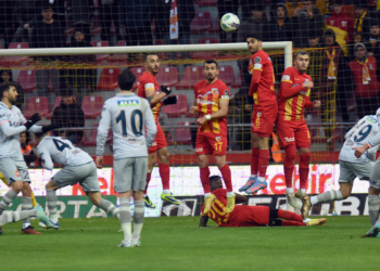 Kayserispor Başakşehir'i 1-0 mağlup etti