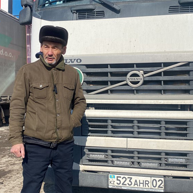 Kazakistanlı iş insanı yardımlar için TIR gönderdi