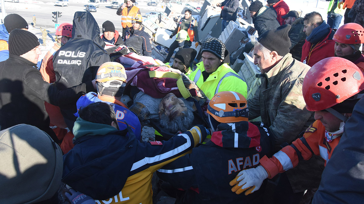 BioNTech'ten Türkiye ve Suriye'yi vuran depremler için 1 milyon euro