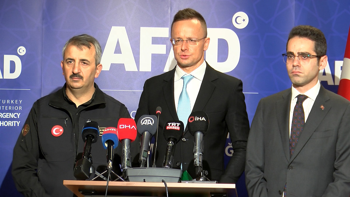 Macaristanlı bakan Peter Szijjarto AFAD'ı ziyaret etti