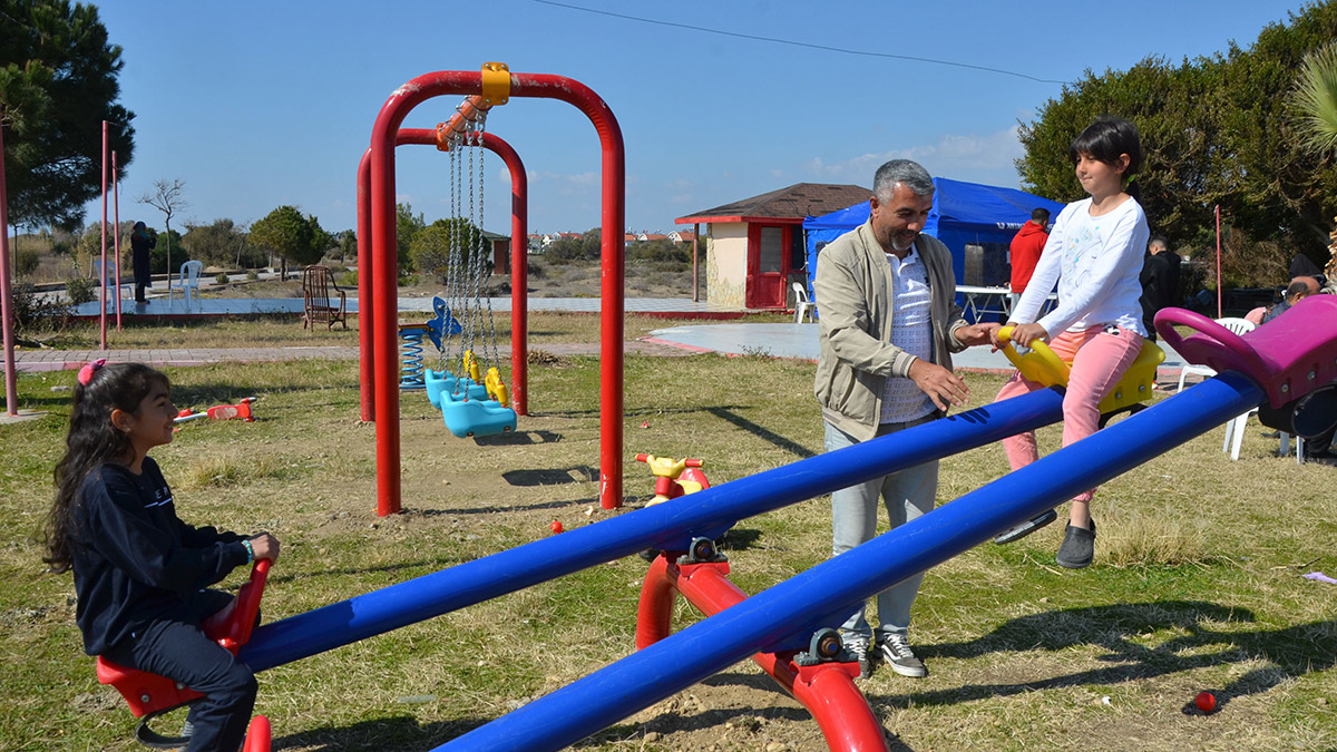 Ev müstakildi; kaldırıp kaldırıp yere indiriyordu