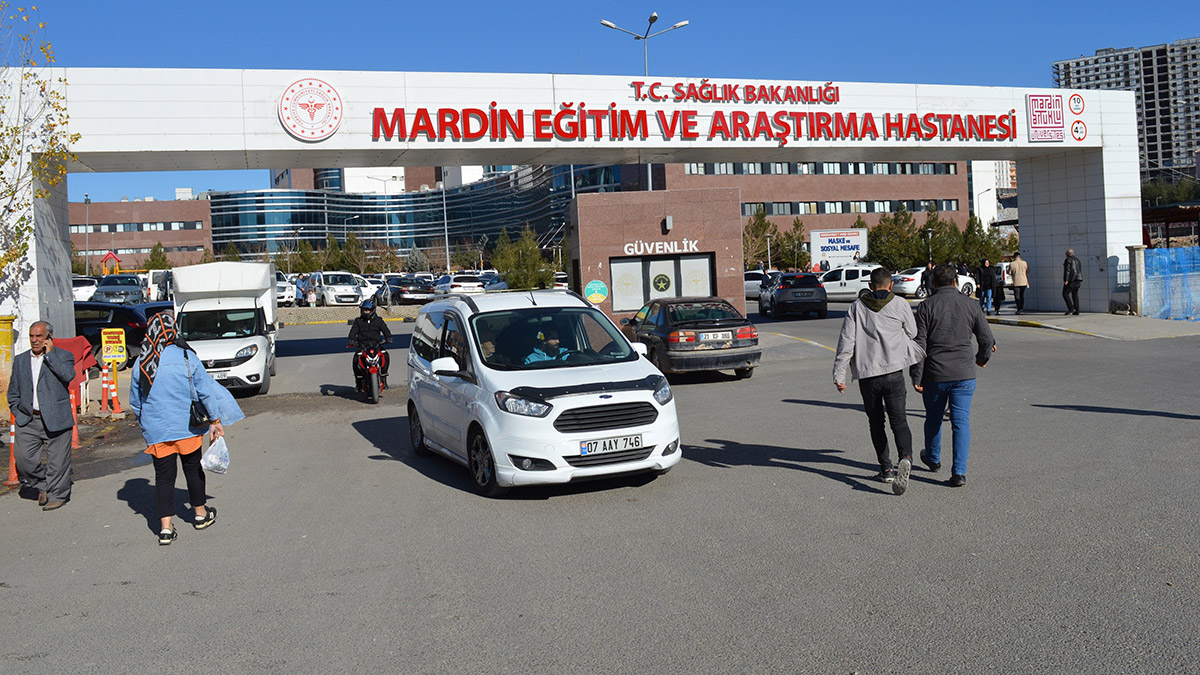 Cami inşaatının iskelesi çöktü; 1 ölü