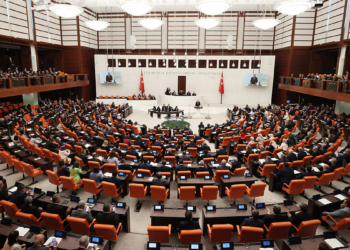 İYİ Parti sığınmacı konusunu Meclis gündemine taşıyacak