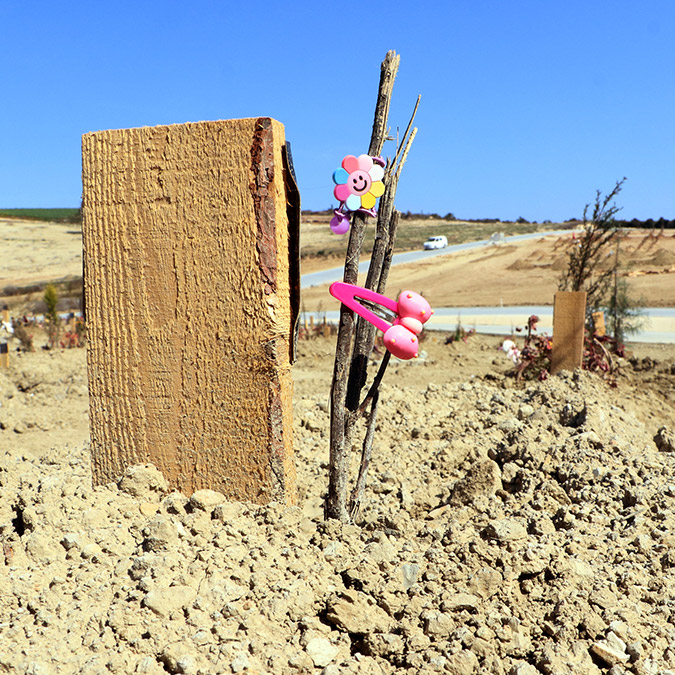 Kabasakal Mezarlığı'ndaki tablo duygulandırıyor