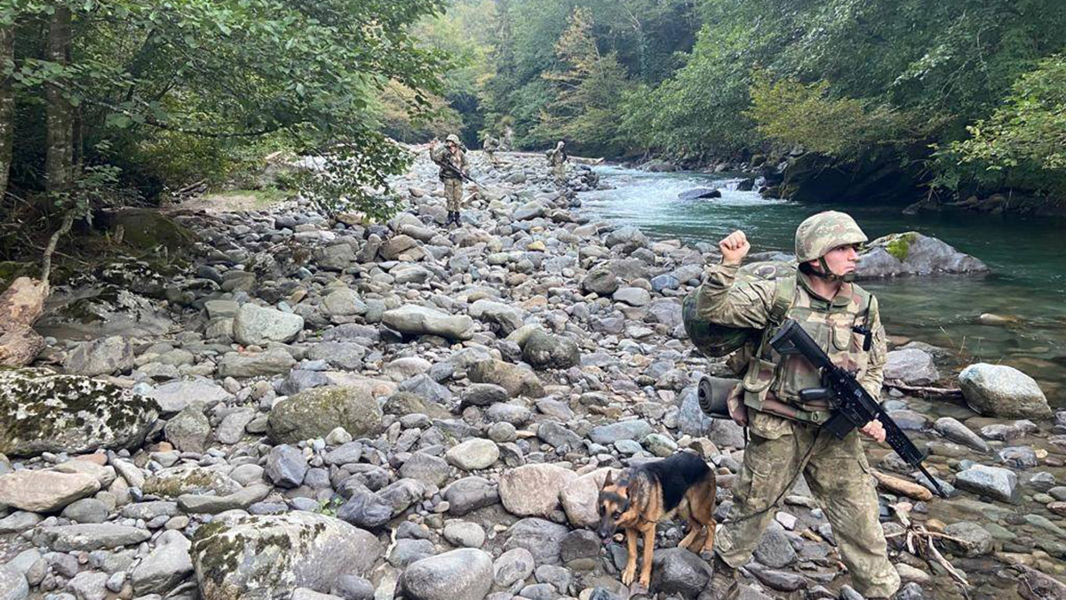 Kaçak yolla yurda girmeye çalışan 3 FETÖ'cü yakalandı