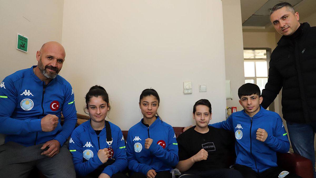 Enkaz altından sağ çıkarılan Burak hayaline kavuşacak