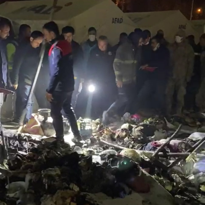 Osmaniye'deki çadır kentte yangın