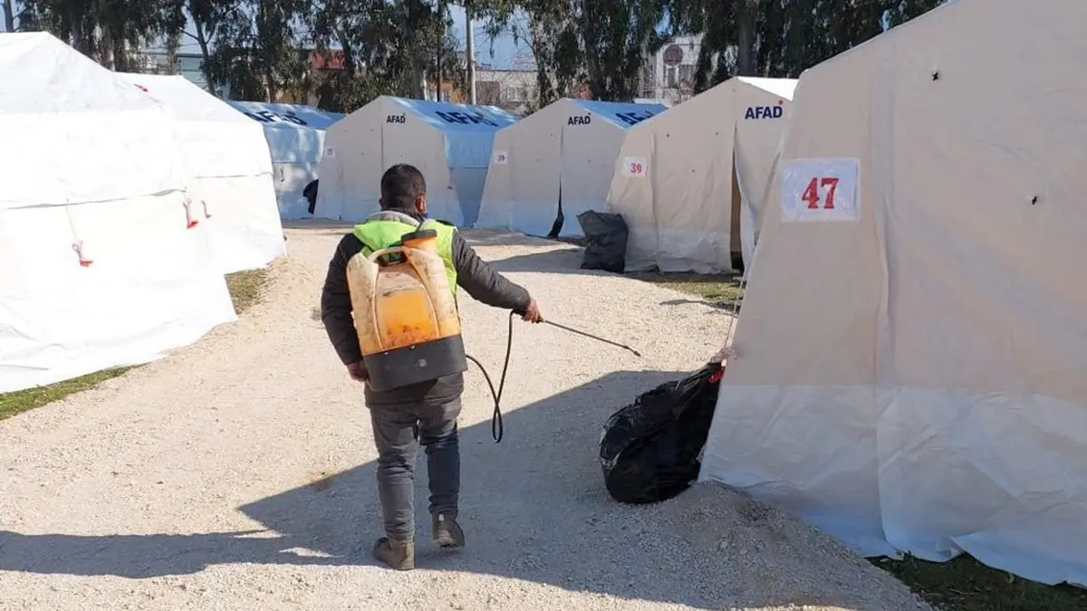 Osmaniye'de kurulan çadır kentler ilaçlanıyor