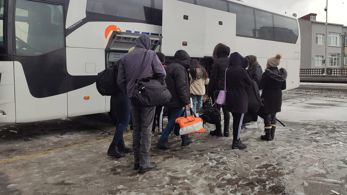Deprem bölgesine otobüs seferleri devam ediyor
