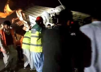 Pakistan'da otobüs kazası; 12 ölü 54 yaralı var