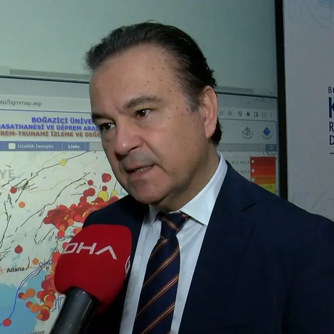 Boğaziçi üniversitesi kandilli rasathanesi ve deprem araştırma enstitüsü müdürü prof. Dr. Haluk özener, "artçı sarsıntılar sürüyor. Bu artçı sarsıntılar, haftalar, aylar hatta 1 yıla kadar sürecek artçılar olacaktır" dedi.