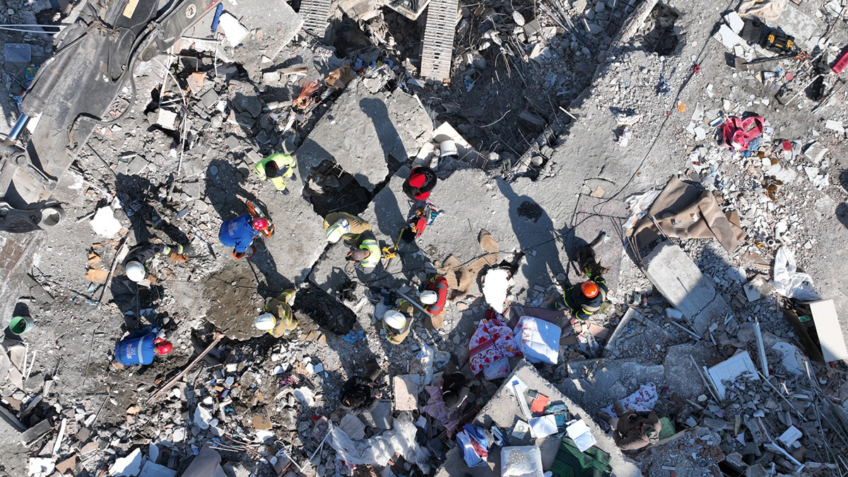 Ukraynalı Yulia ve 2 çocuğu depremde öldü