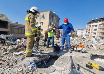 Türkiye'ye sığınan Ukraynalılar deprem bölgesinde