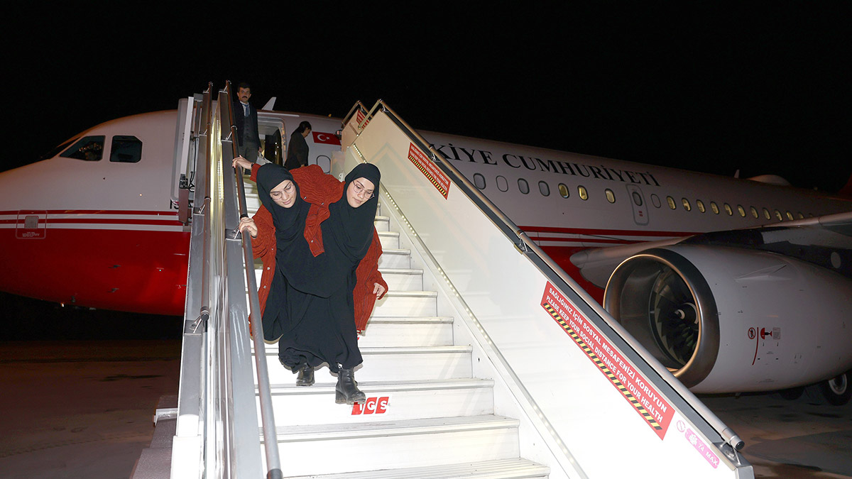 Siyam ikizleri Sema ve Ayşe Ankara'ya getirildi