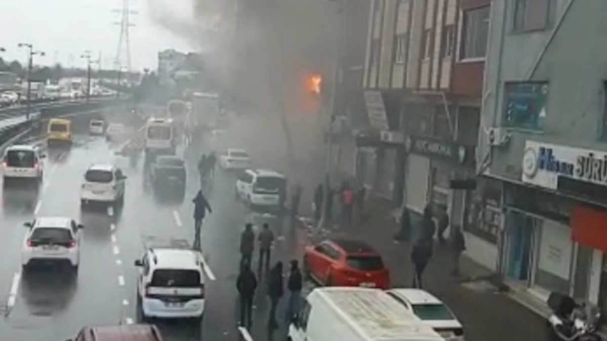 Sultangazi'de çıkan yangında kundaklama şüphesi