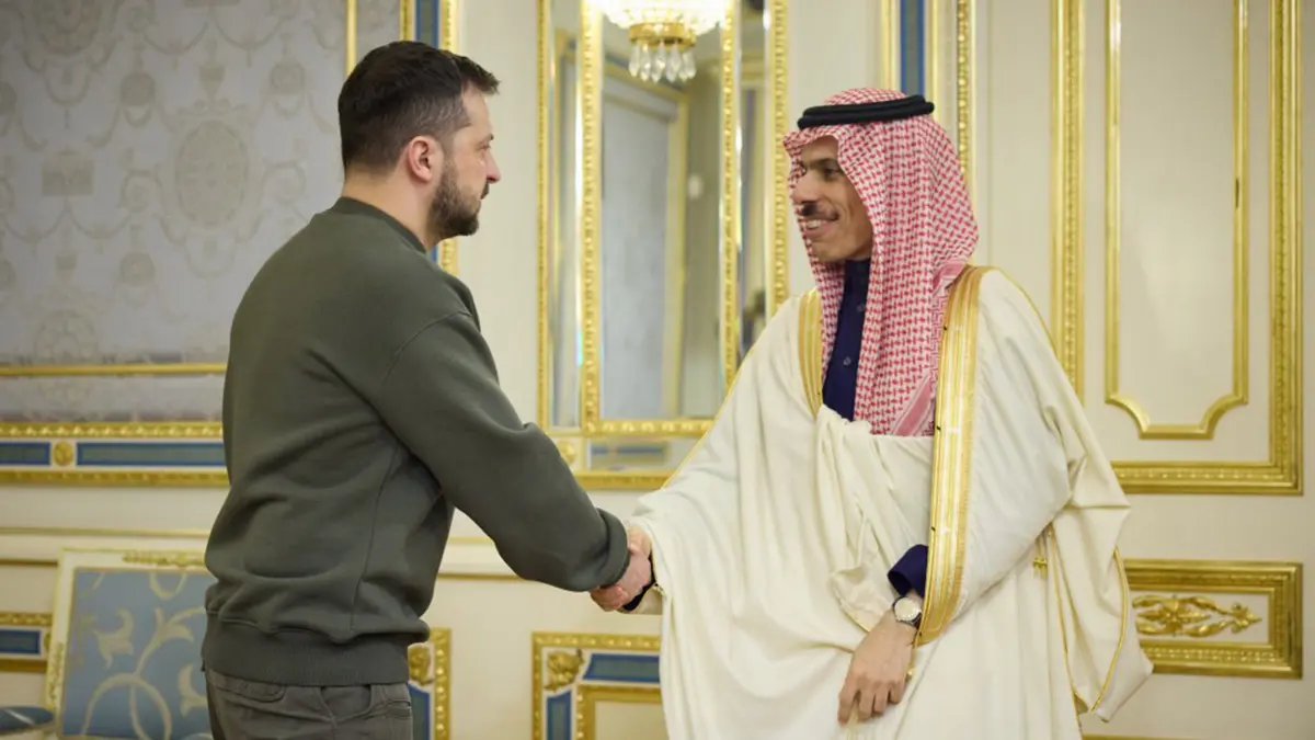 Suudi arabistan dışişleri bakanı zelenski ile bir araya geldi
