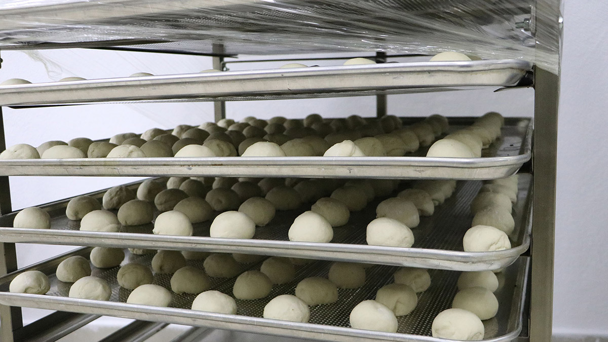 Anadolu Lisesi öğrencileri deprem bölgesine 5 bin ekmek gönderdi