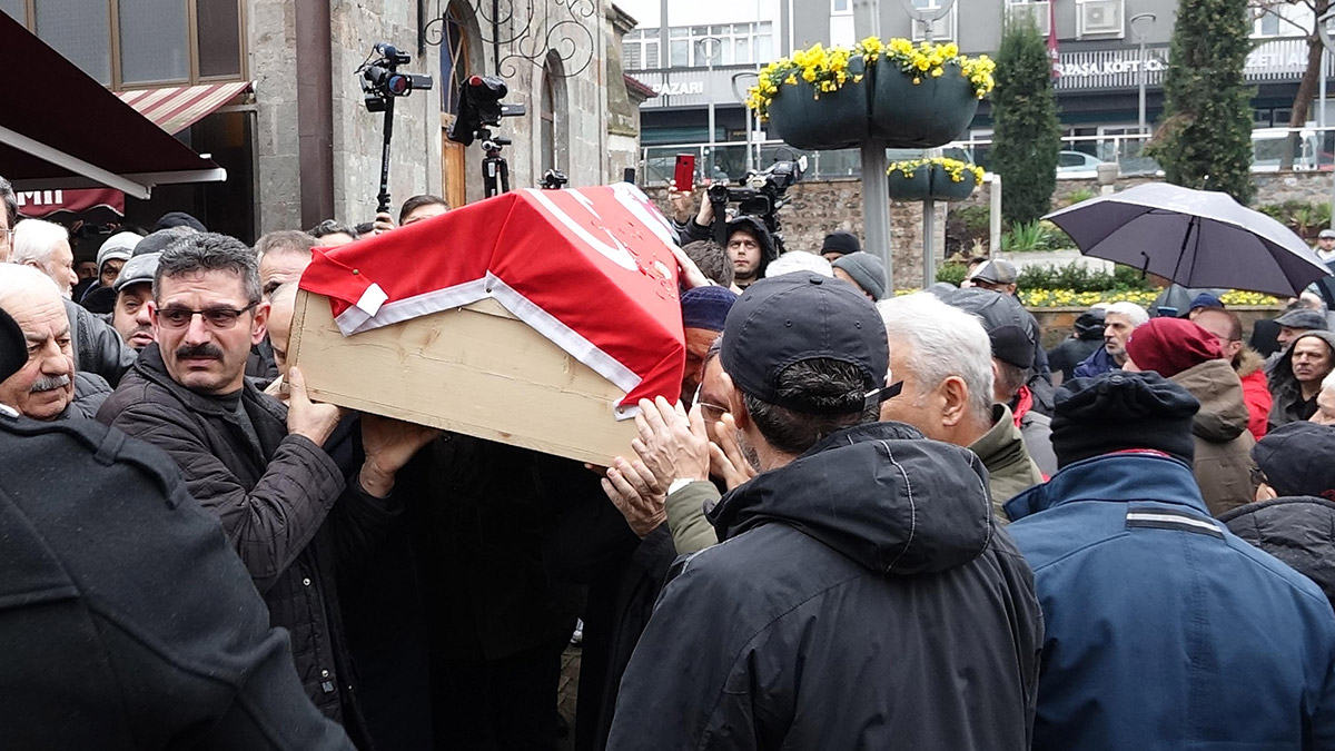 Ahmet Suat Özyazıcı son yolculuğuna uğurlandı