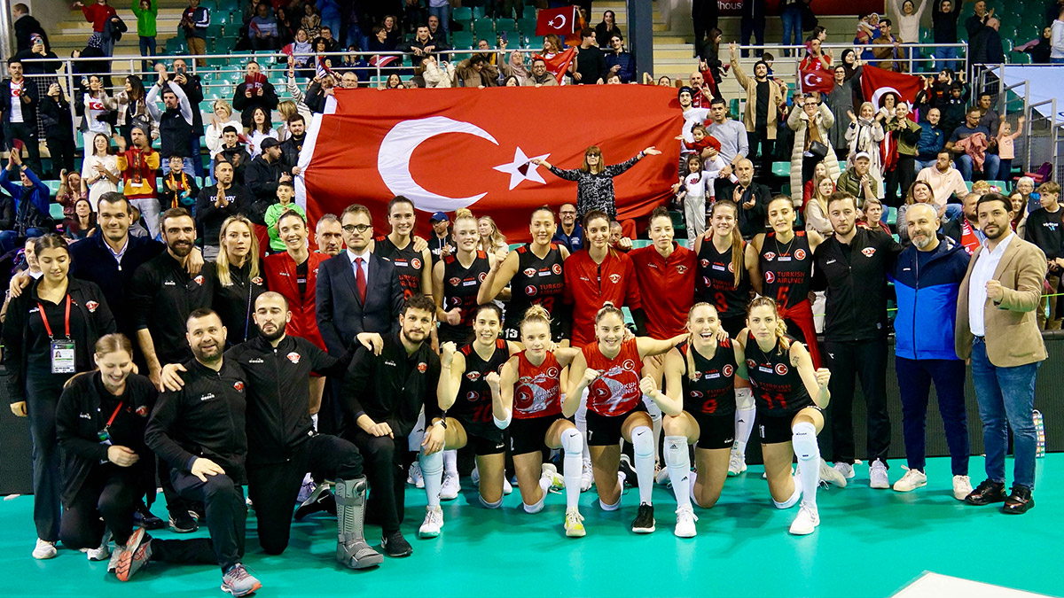 Voleybol Kadınlar CEV Kupası çeyrek final ilk maçını kazandı