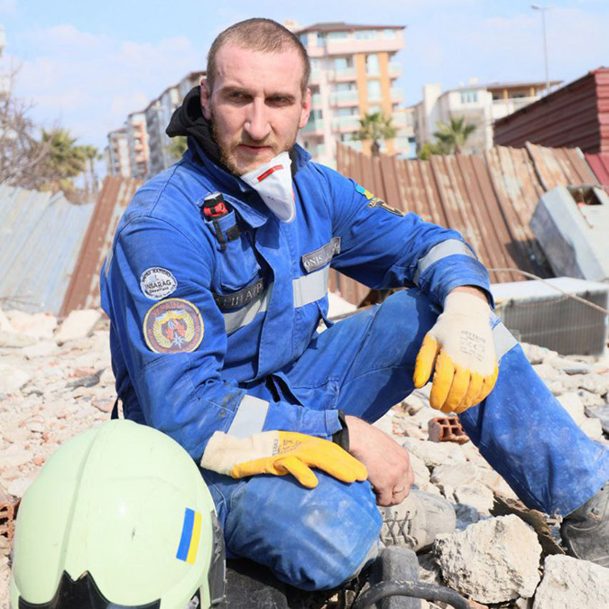 Ukrayna ekibi 300’den fazla binada arama yaptı