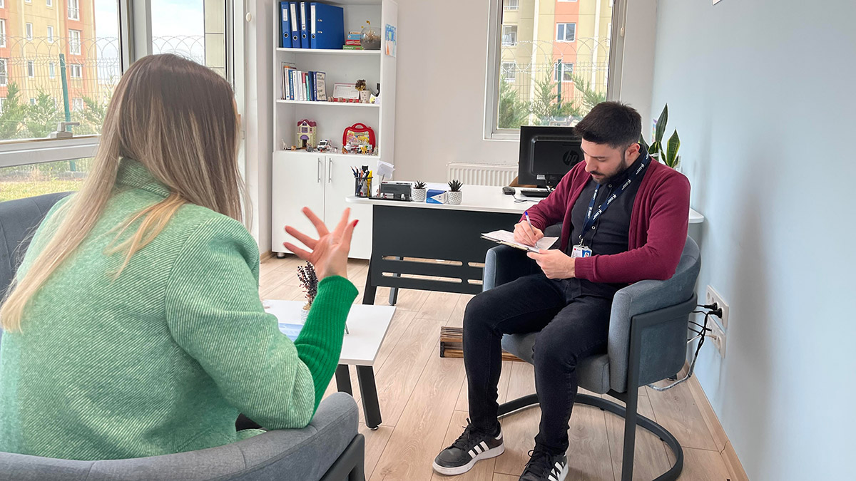 Depremzedelerle dayanışmada doğru iletişime dikkat