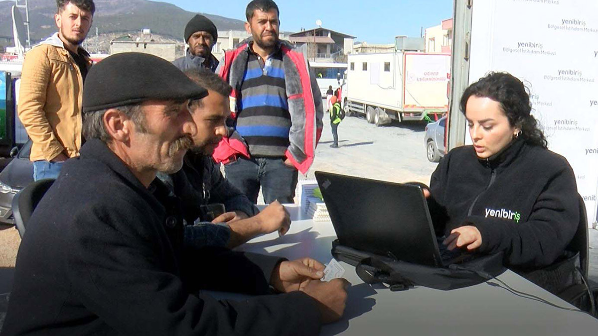 Kahramanmaraş merkezli depremlerin ardından yenibiris.com depremin yaralarını sarmak için 11 ilde '100 bin istihdam' sloganıyla seferberlik başlattı.