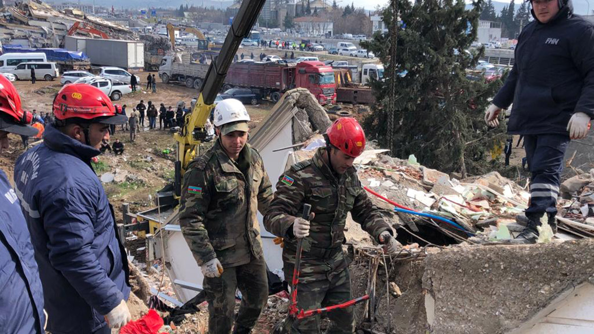 Yurt dışından gelen ekipler seferber oldu