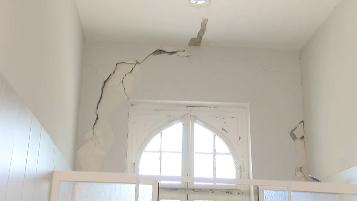 Dörtyol Tren İstasyonu, depremlerde hasar aldı