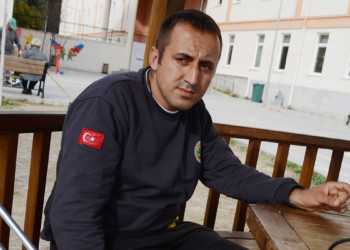 Antalya'ya bu kez depremzede olarak geldi