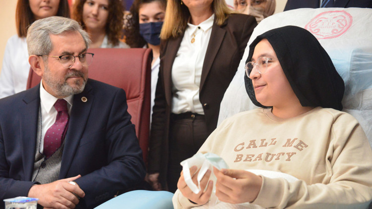 248'inci saatte kurtarılan Aleyna Ölmez taburcu oldu