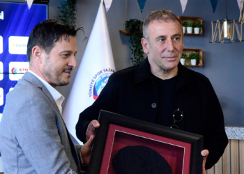 Abdullah Avcı: Kasket de Trabzonspor da başımızda