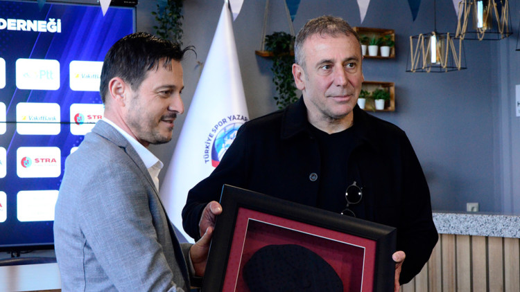 Abdullah Avcı: Kasket de Trabzonspor da başımızda